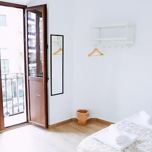Triana Riverside Hostel